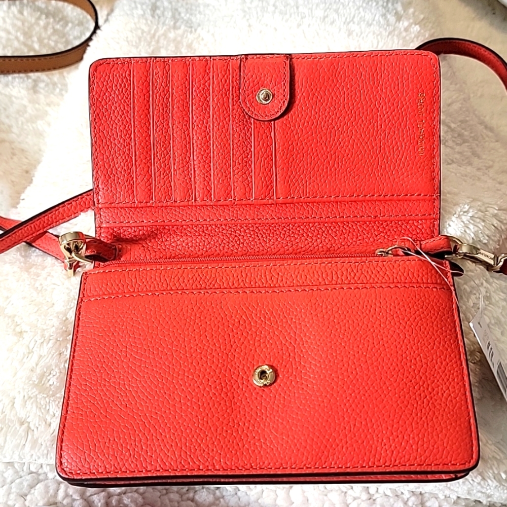 Michael kors crossbody.